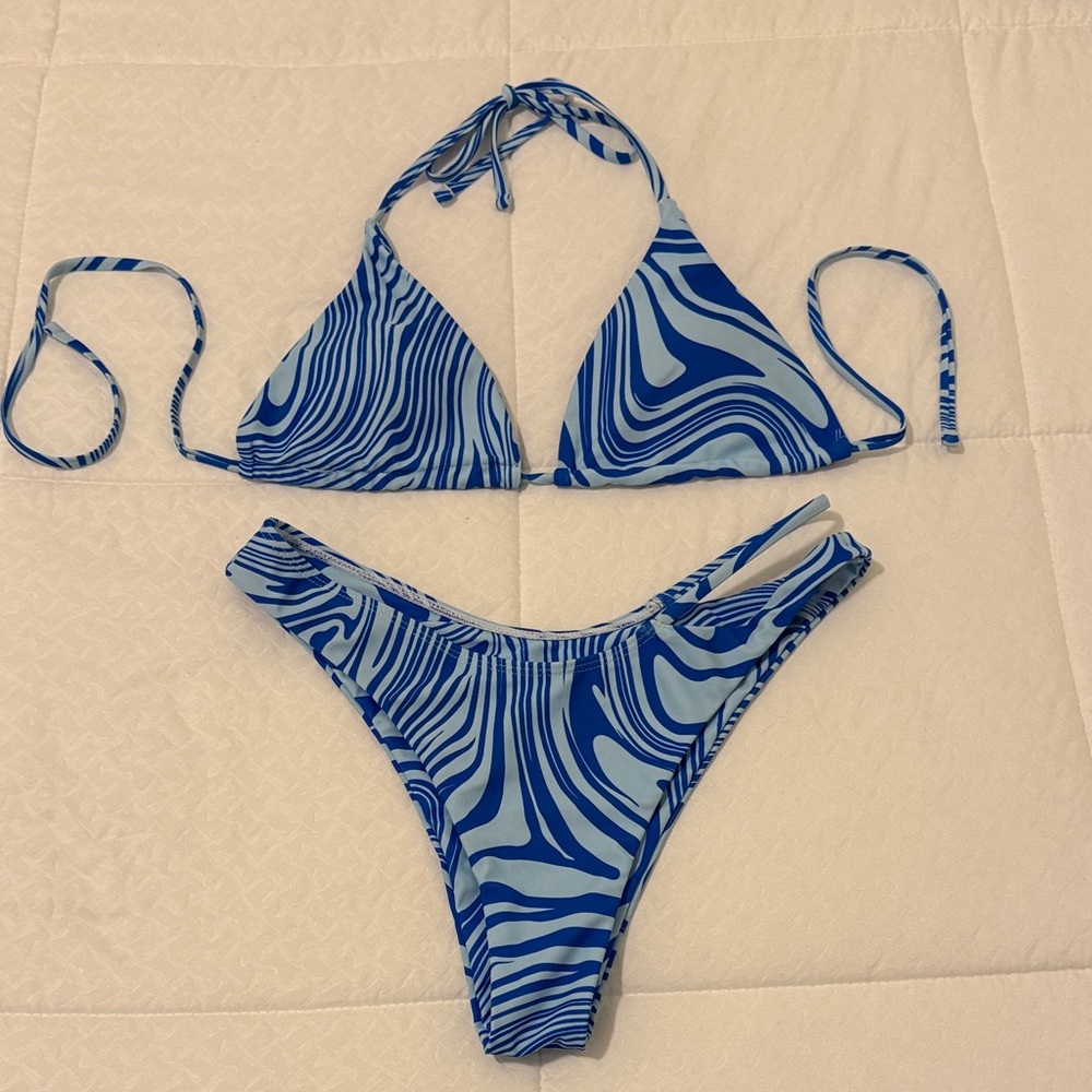 SHEIN Blue Swirl Print Triangle Bikini
